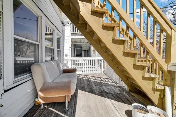 $2,000 | 4437 North Drake Avenue, Unit 1, Chicago, IL 60625