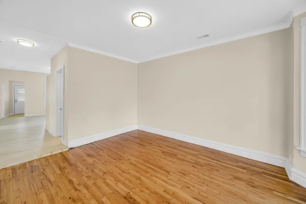 $2,000 | 4437 North Drake Avenue, Unit 1, Chicago, IL 60625