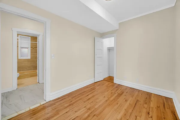 $2,000 | 4437 North Drake Avenue, Unit 1, Chicago, IL 60625