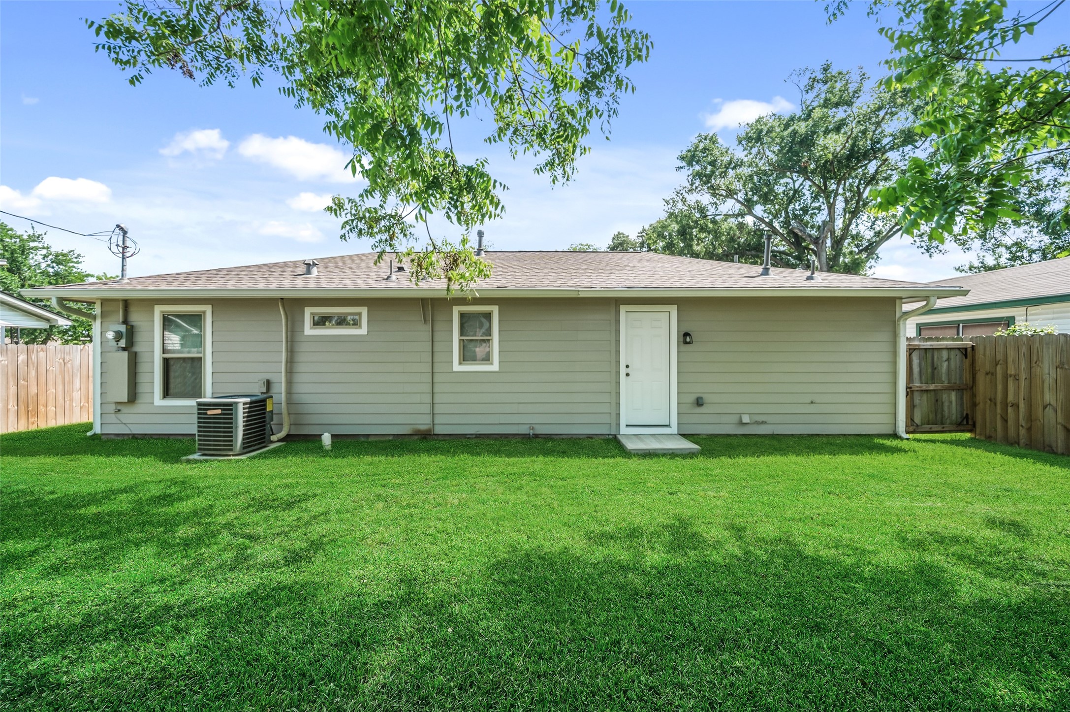 3051 Rothermel Road Houston, TX 77093 - Photo 22 of 24 Expansive yard perfect for pets and gatherings.