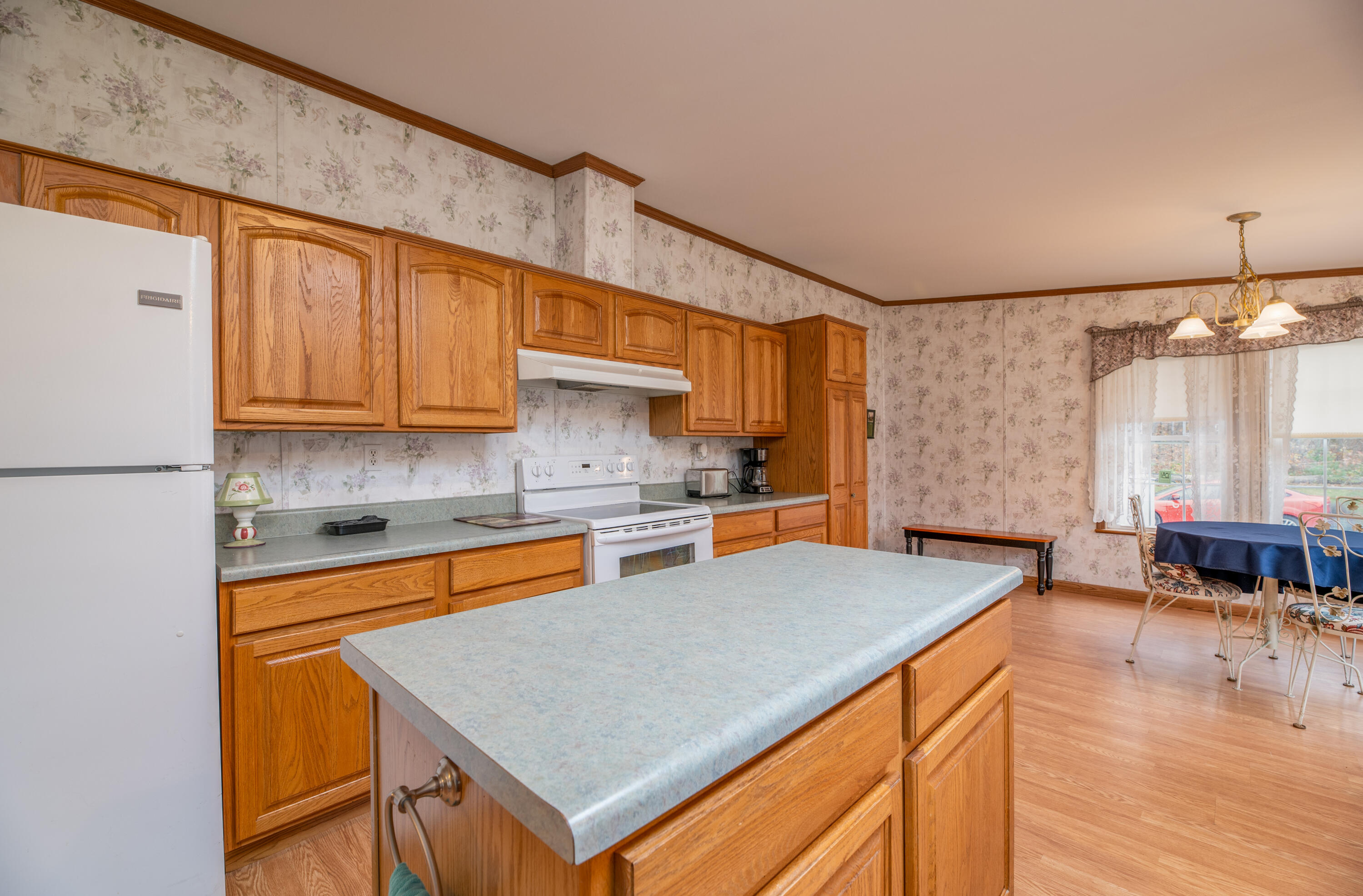 177 Noyes Road Waldoboro, ME 04572 - Photo 10 of 27 Interior6 (1)