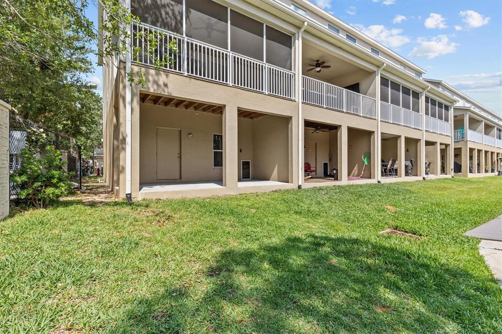 800 Callista Cay Loop Tarpon Springs, FL 34689 - Photo 30 of 36 front view of a building