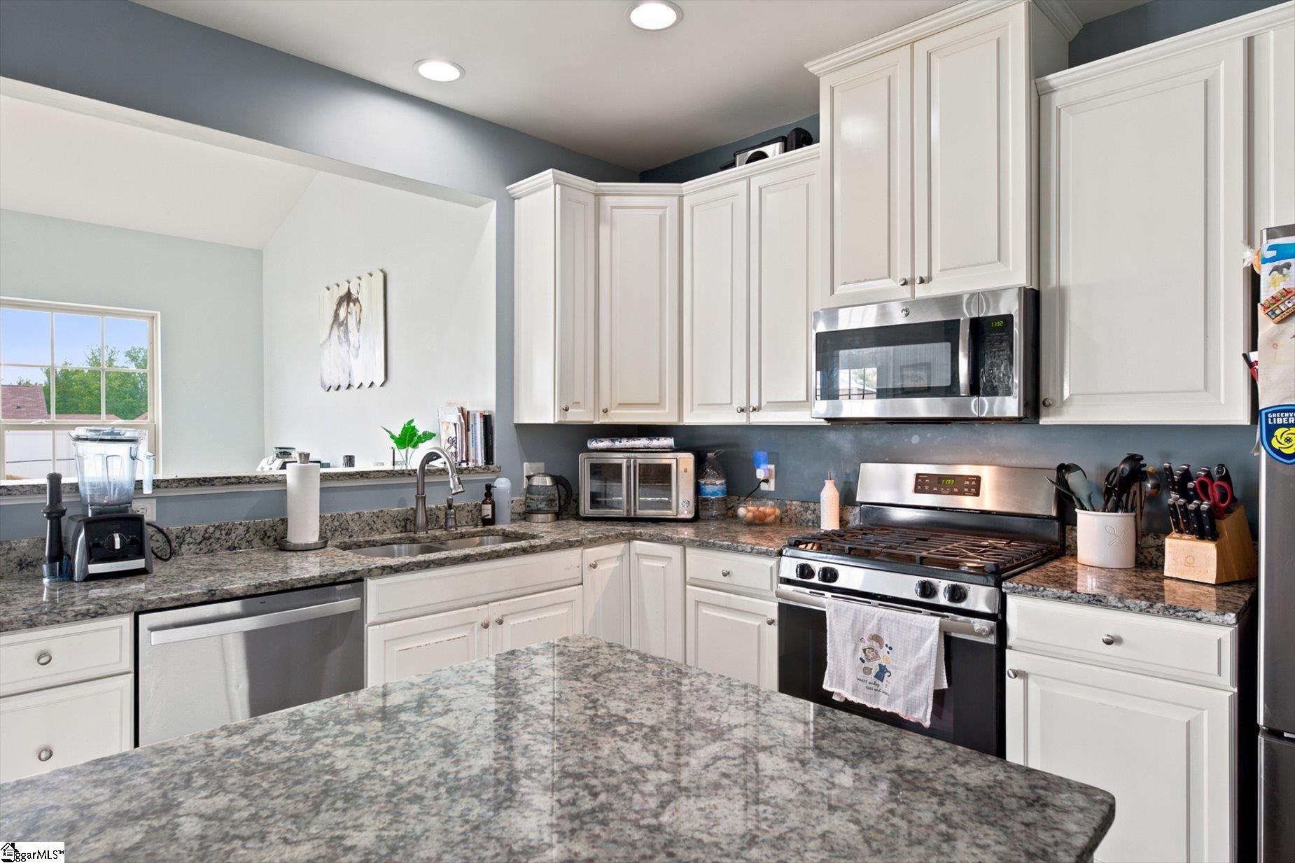 336 Bucklebury Road Greer, SC 29651 - Photo 6 of 27