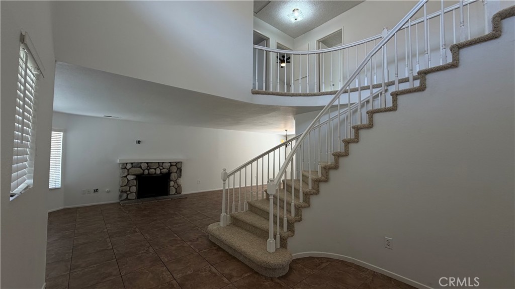 10891 Fenton Road Moreno Valley, CA 92557 - Photo 4 of 9 Entry