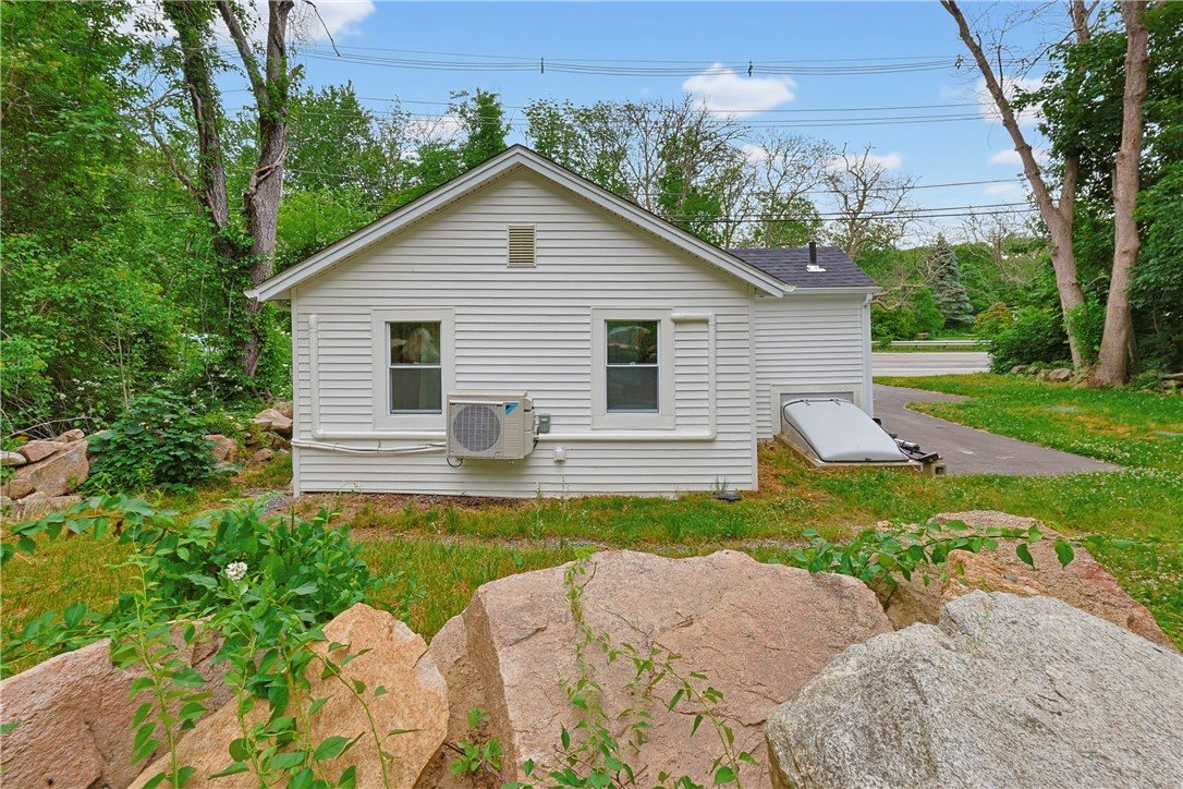 1703 Crandall Road Tiverton, RI 02878 - Photo 19 of 19