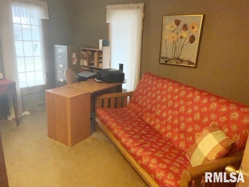 3715 Forest Road Davenport, IA 52807 - Photo 17 of 30 Gallery Image 17