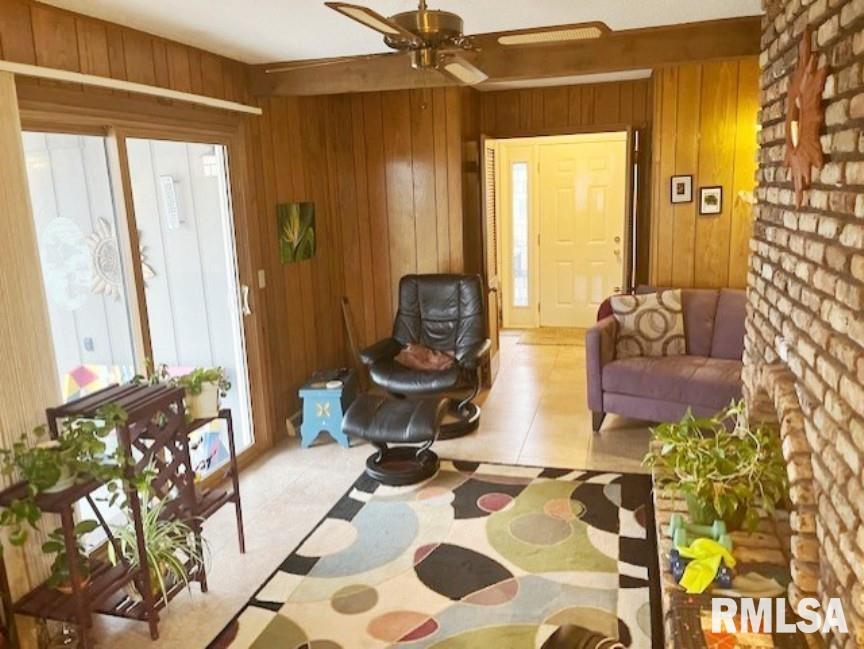 3715 Forest Road Davenport, IA 52807 - Photo 6 of 30 Gallery Image 6