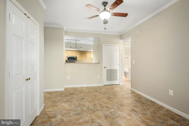 $389,000 | 19375 Cypress Ridge Terrace, Unit 114, Leesburg, VA 20176