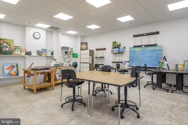 $389,000 | 19375 Cypress Ridge Terrace, Unit 114, Leesburg, VA 20176