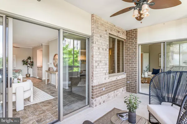 $385,000 | 19375 Cypress Ridge Terrace, Unit 114, Leesburg, VA 20176