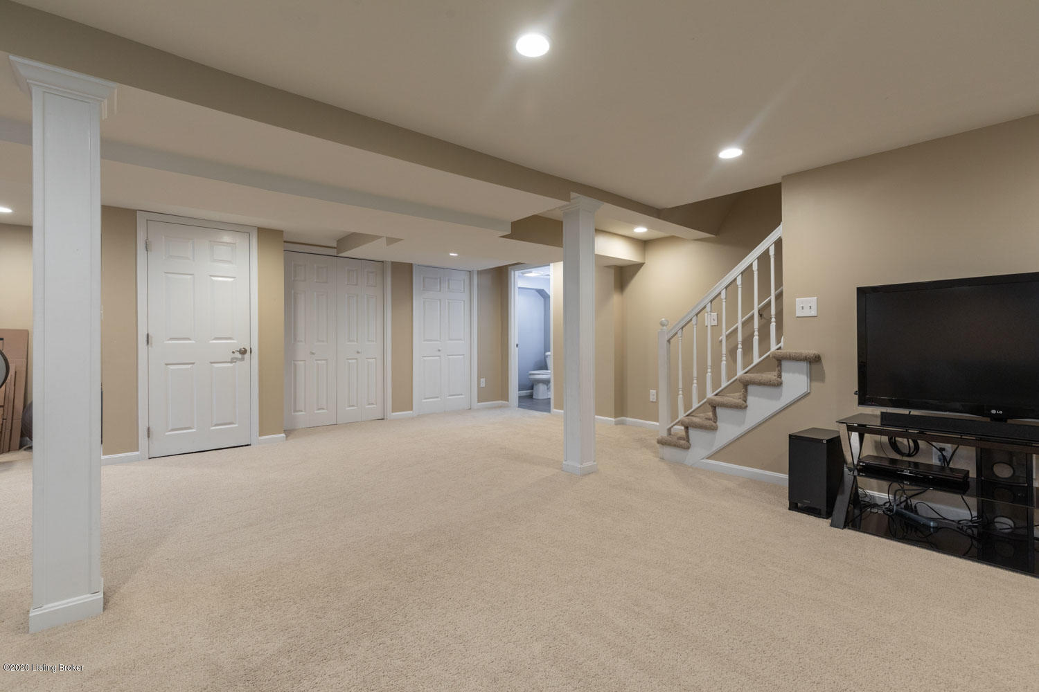 3606 Plymouth Road Louisville, KY 40207 - Photo 31 of 40 Plymoth037