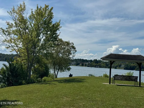 $878,900 | 3543 Ginn Farm Drive, Knoxville, TN 37920