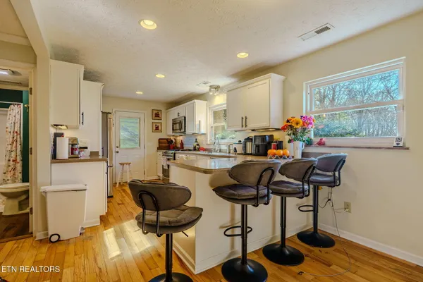 $878,900 | 3543 Ginn Farm Drive, Knoxville, TN 37920