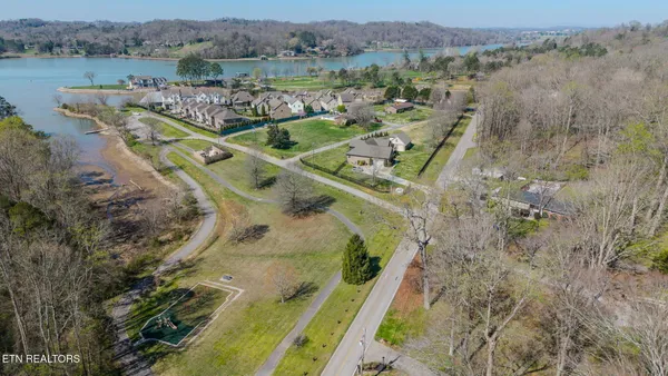 $878,900 | 3543 Ginn Farm Drive, Knoxville, TN 37920