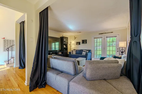 $878,900 | 3543 Ginn Farm Drive, Knoxville, TN 37920