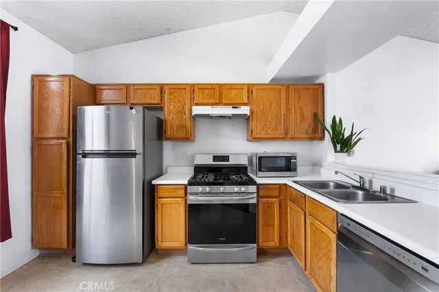 $409,500 | 43752 Tranquility Court, Lancaster, CA 93535