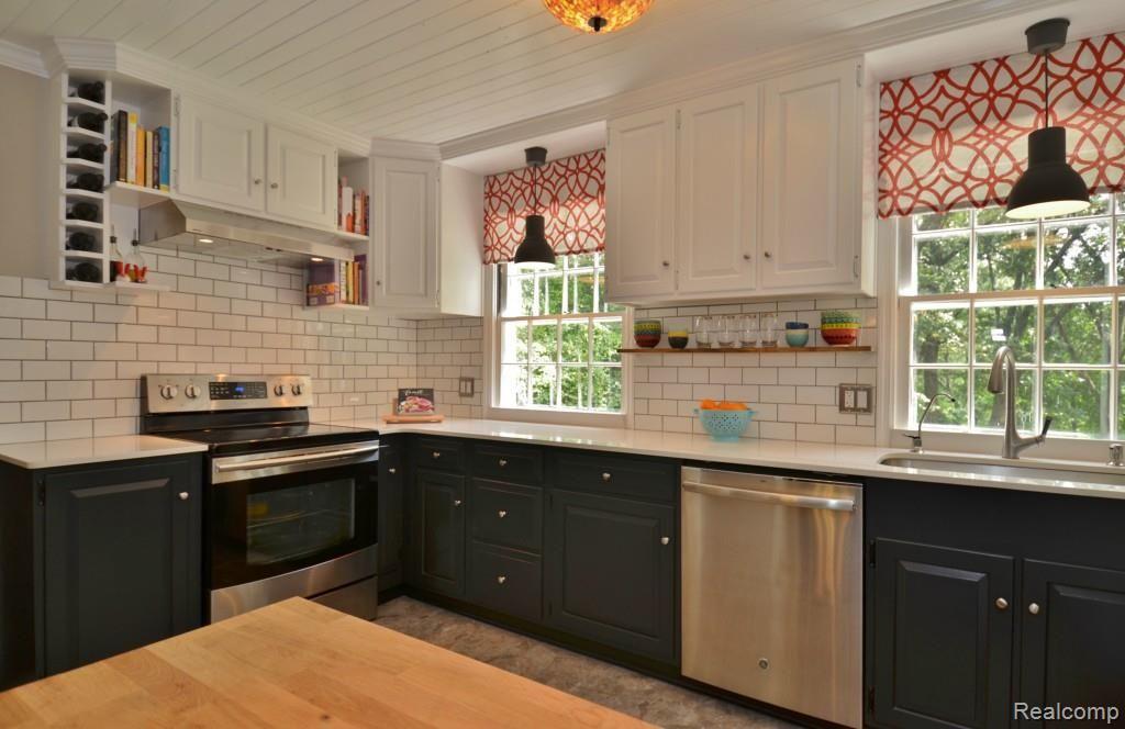 32401 Romsey Road Franklin, MI 48025 - Photo 13 of 30 kitchen (6).jpg