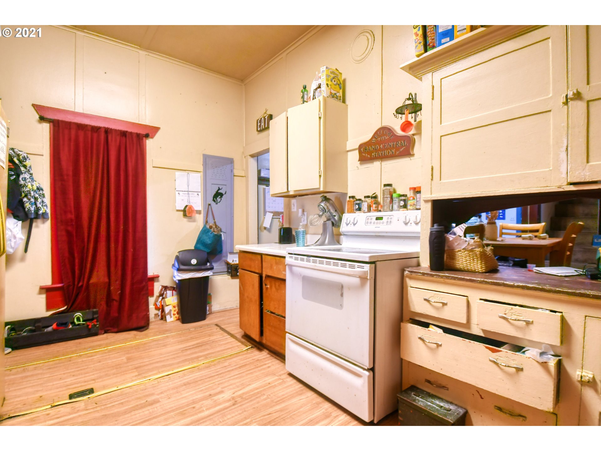 81103 Sand Hollow Road Adams, OR 97810 - Photo 13 of 32
