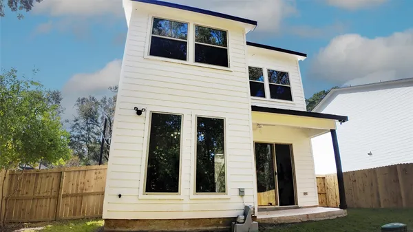 $1,700 | 1009 Spokane River Road, Conroe, TX 77316