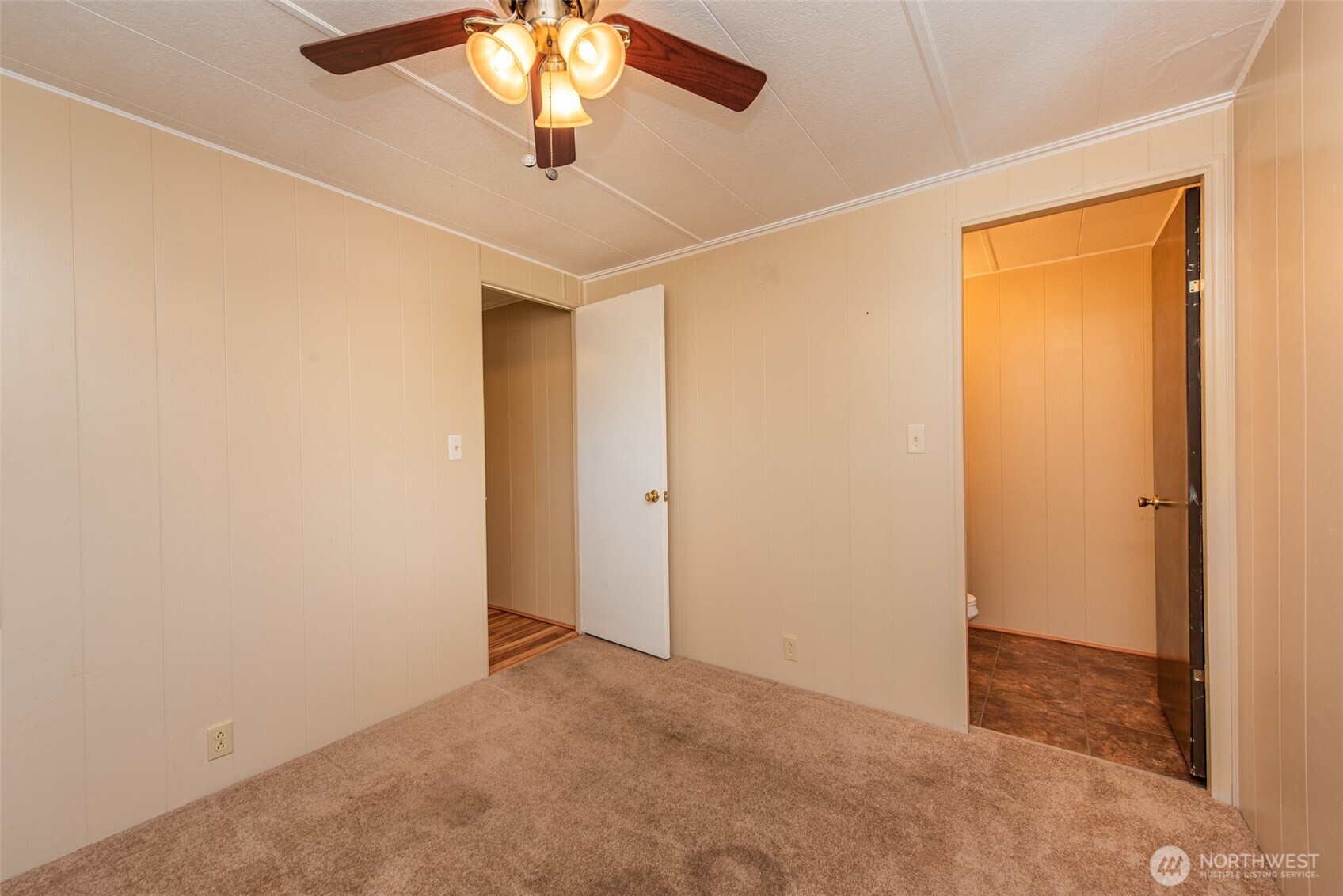 921 South 3rd Avenue, Unit 15 Sequim, WA 98382 - Photo 28 of 34