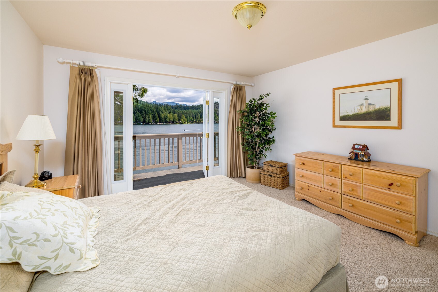 33571 Cliff Road Mount Vernon, WA 98274 - Photo 22 of 38 a bedroom with bed and window