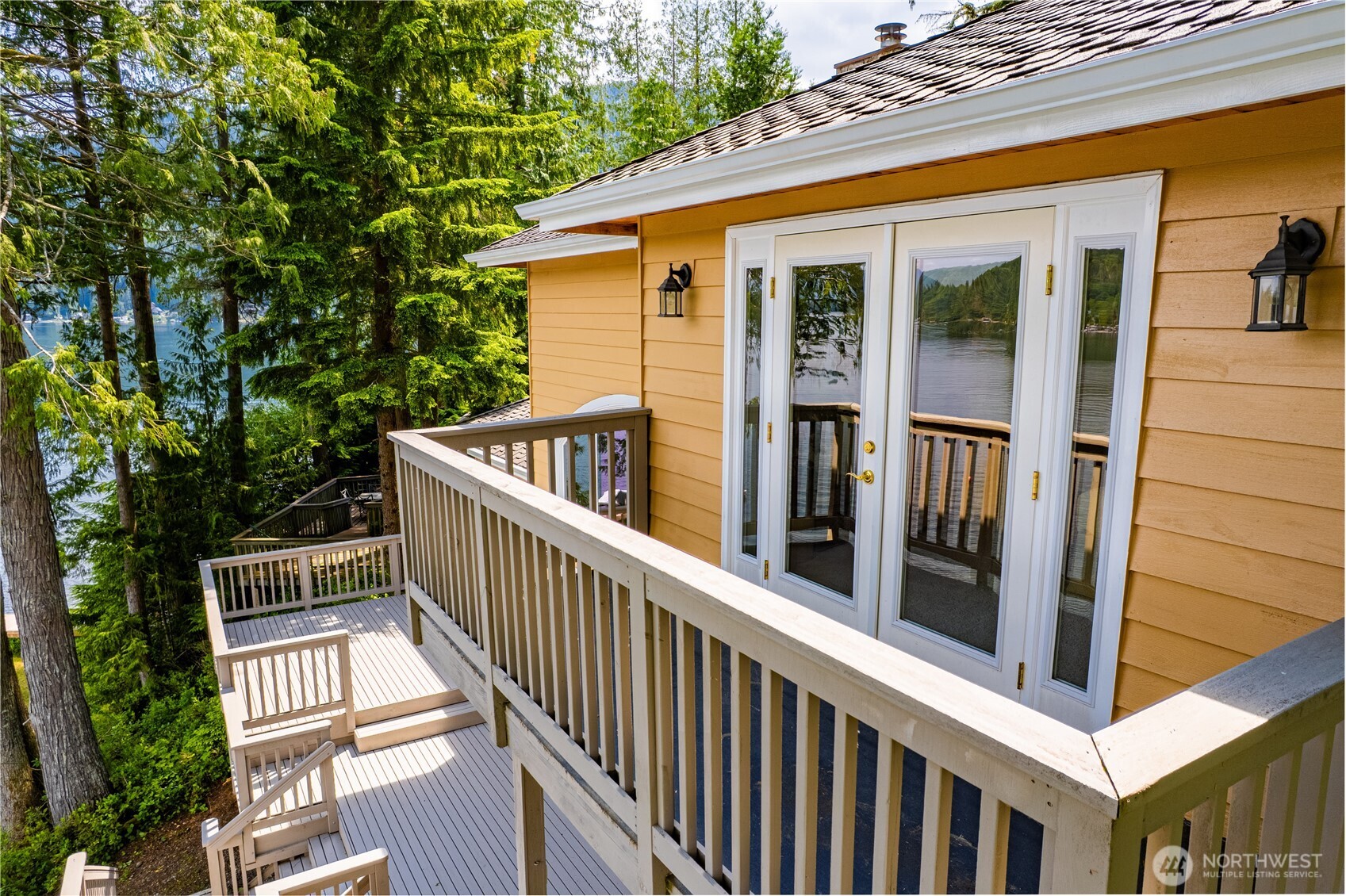 33571 Cliff Road Mount Vernon, WA 98274 - Photo 25 of 38 a view of a house with backyard and deck