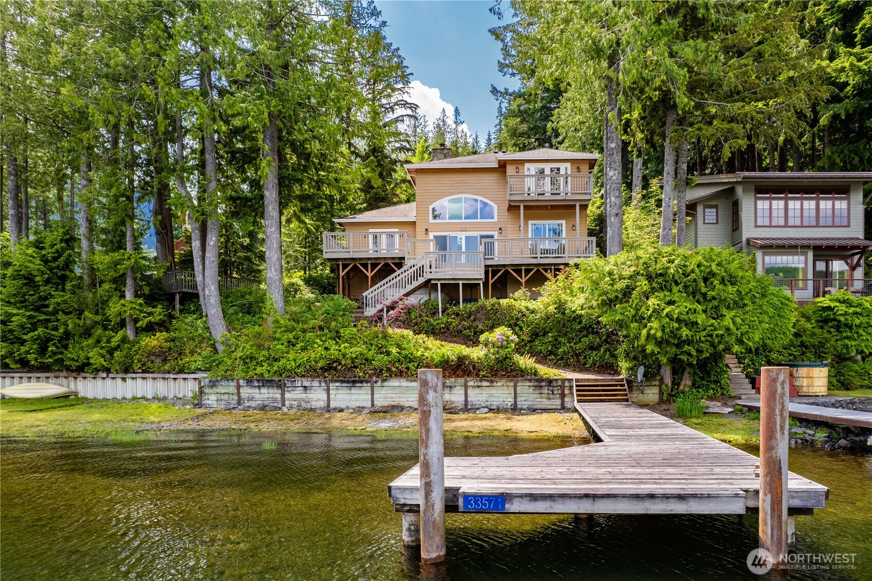 33571 Cliff Road Mount Vernon, WA 98274 - Photo 32 of 38 a view of a house with pool