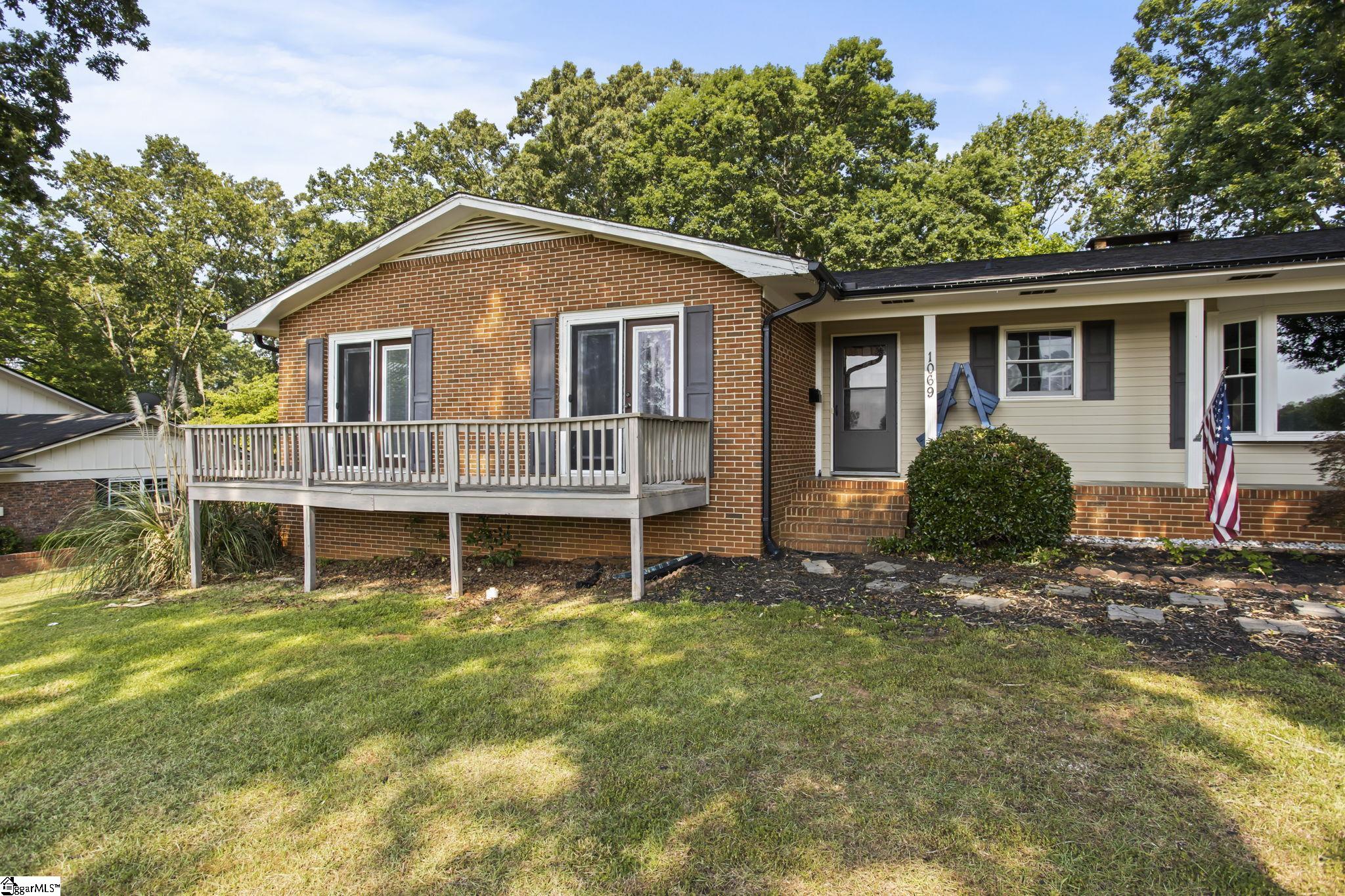 1069 State Rd S-39-204 Pickens, SC 29671 - Photo 2 of 35