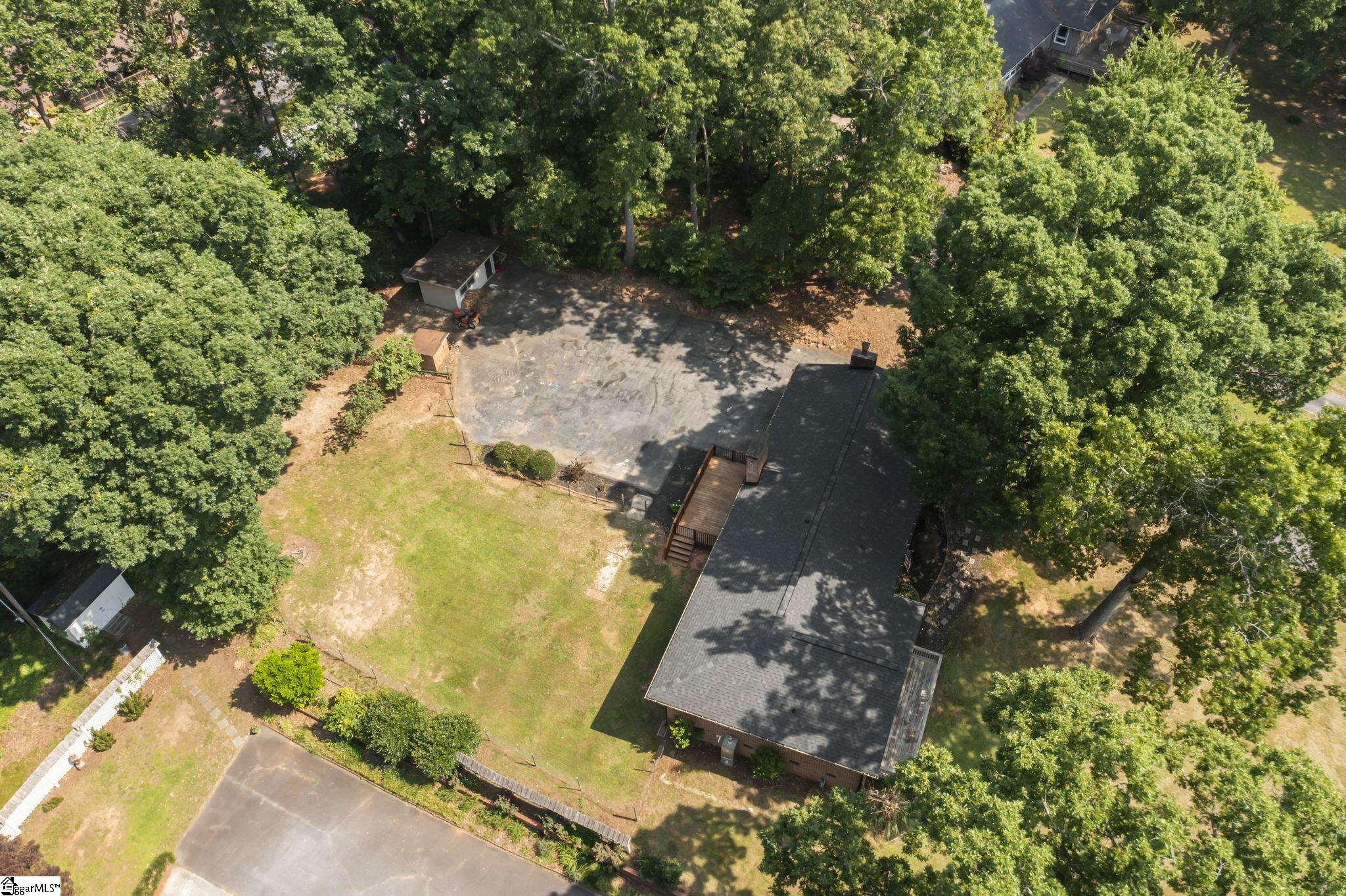 1069 State Rd S-39-204 Pickens, SC 29671 - Photo 23 of 35