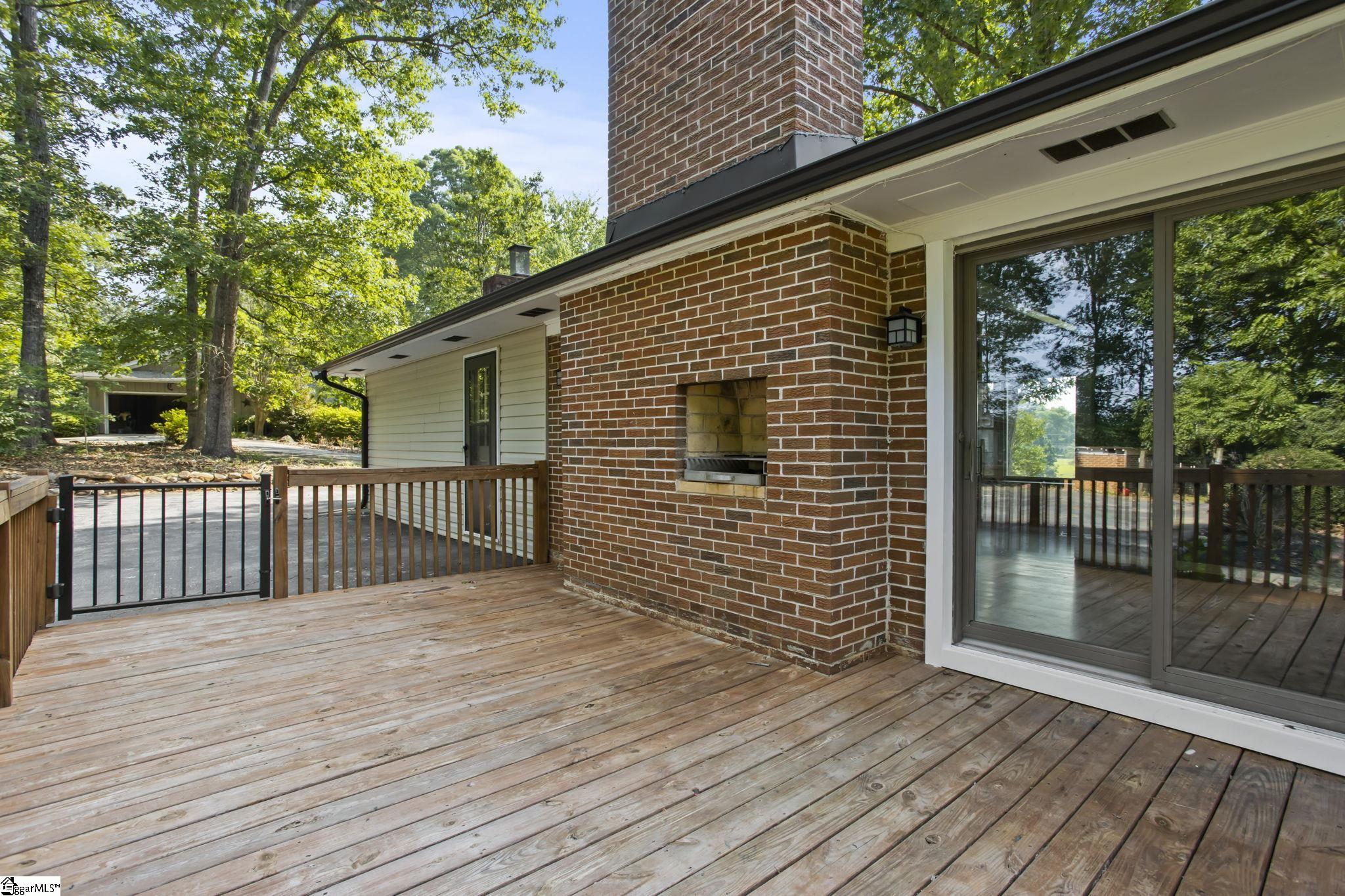 1069 State Rd S-39-204 Pickens, SC 29671 - Photo 29 of 35