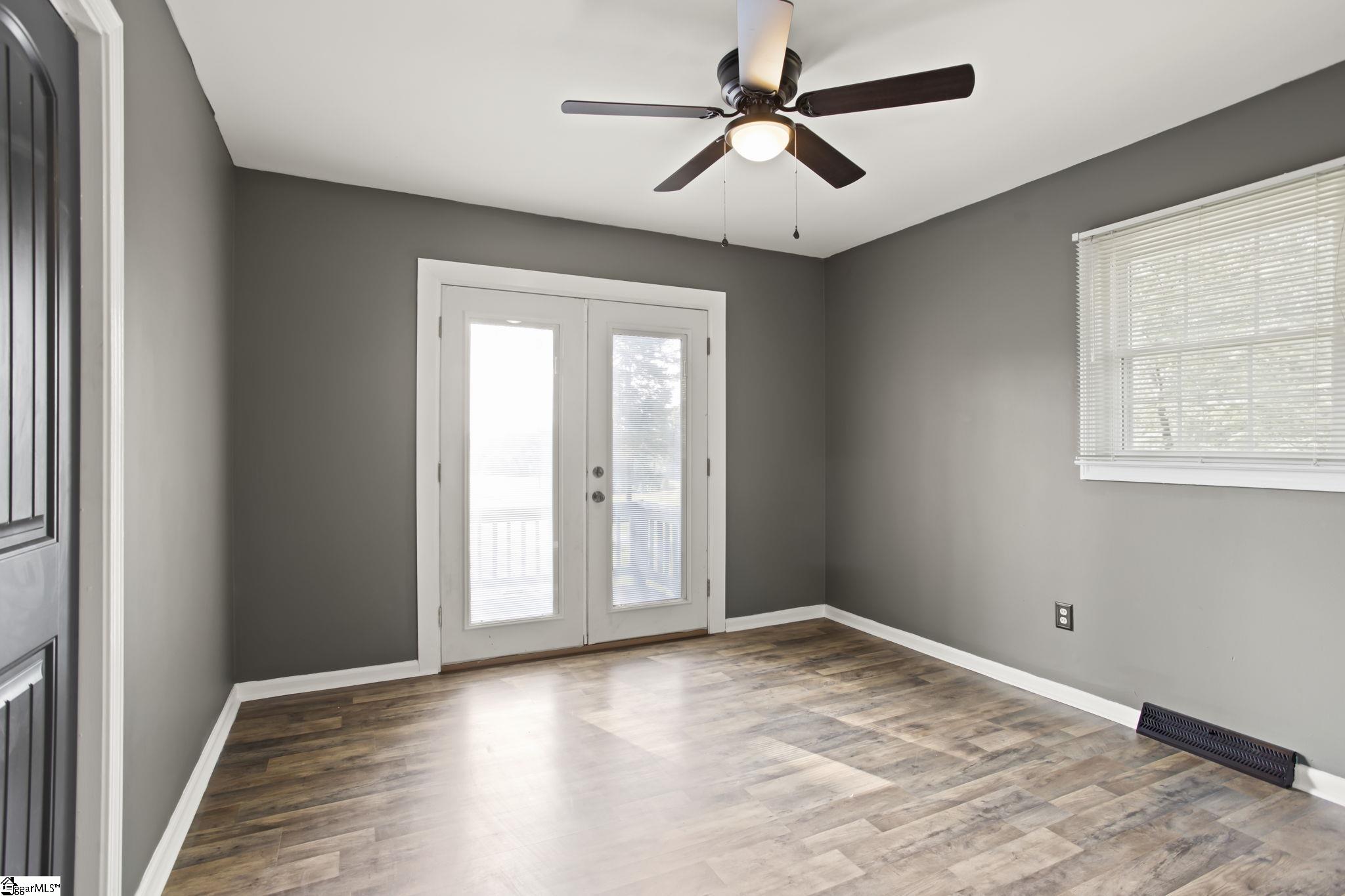 1069 State Rd S-39-204 Pickens, SC 29671 - Photo 10 of 35