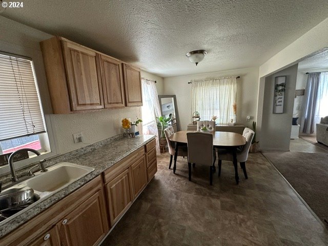 1931 Santiam Road Southeast Albany, OR 97321 - Photo 8 of 44 Kitchen