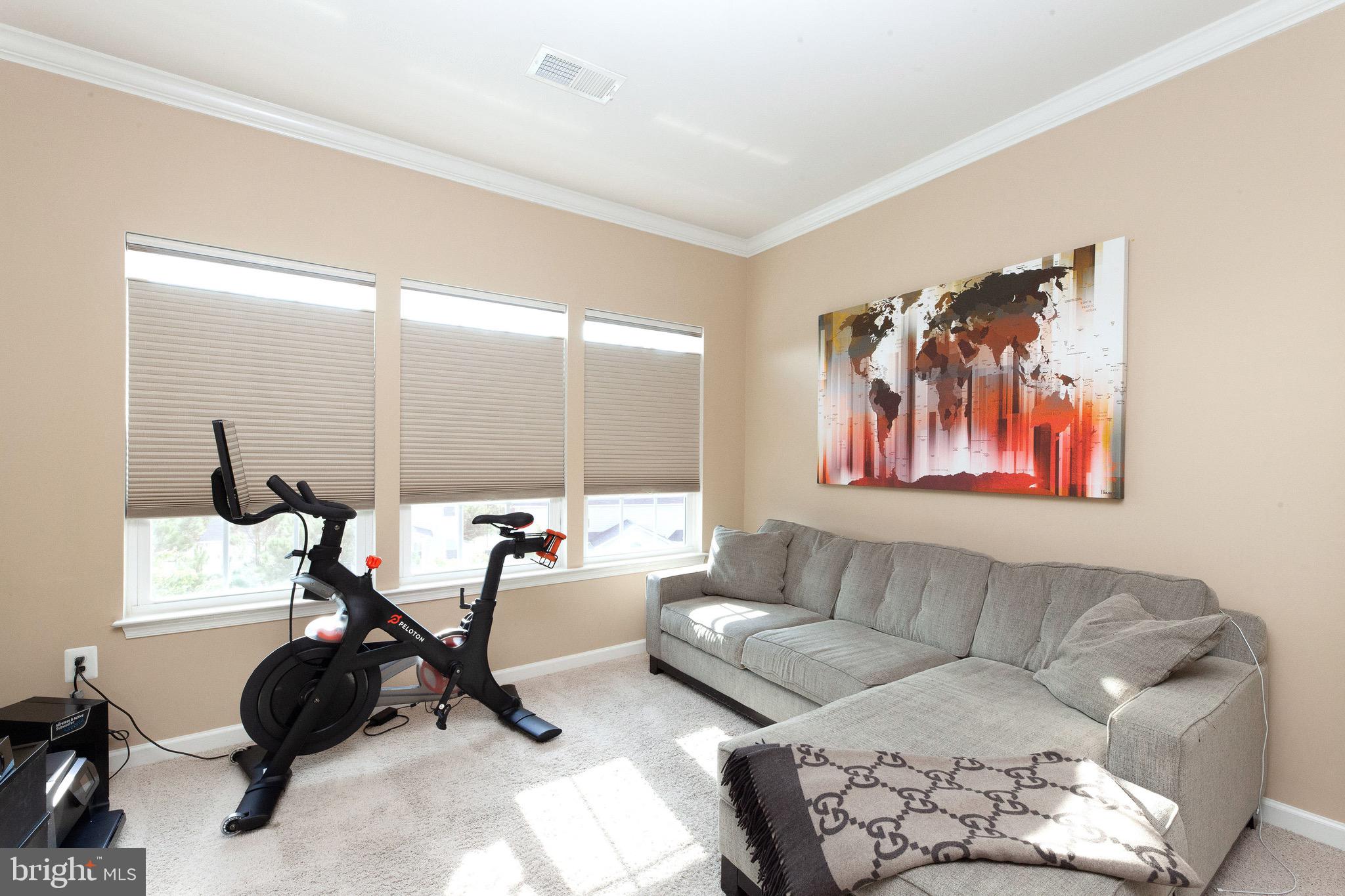 3323 Tianna Way Accokeek, MD 20607 - Photo 35 of 52 Owner's bed sitting area
