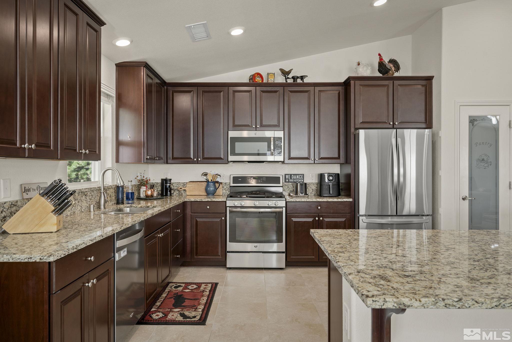7375 Rutherford Drive Reno, NV 89506 - Photo 11 of 30 Photo 11