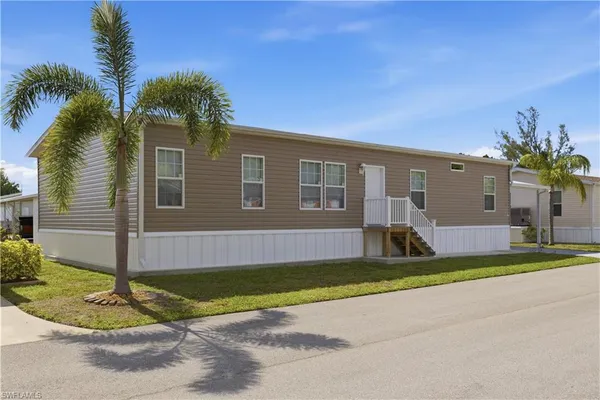 $2,250 | 24 Red Poinciana Drive, Fort Myers, FL 33908