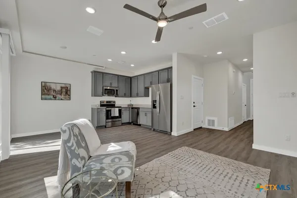 $1,750 | 104 Creekside Trail, Unit 504, Kyle, TX 78640