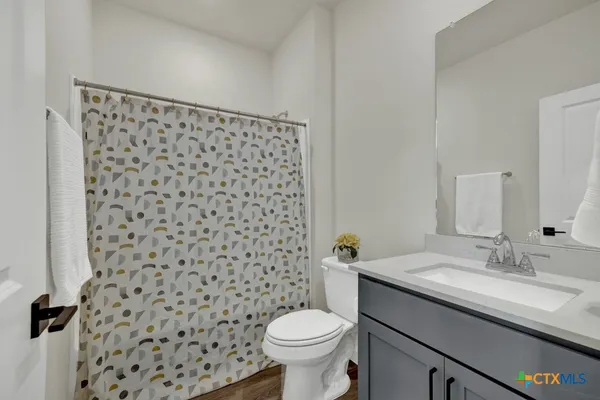 $1,750 | 104 Creekside Trail, Unit 504, Kyle, TX 78640