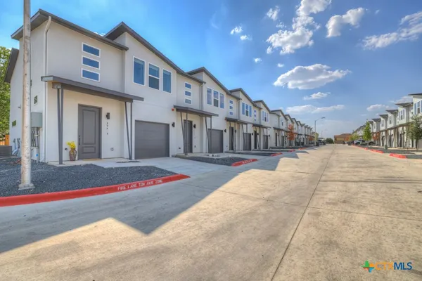 $1,750 | 104 Creekside Trail, Unit 504, Kyle, TX 78640