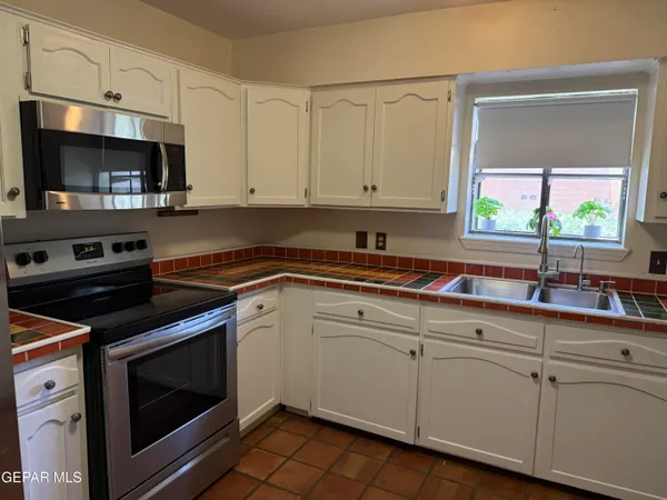 $335,000 | 136 Feather Moon Drive, Santa Teresa, NM 88008