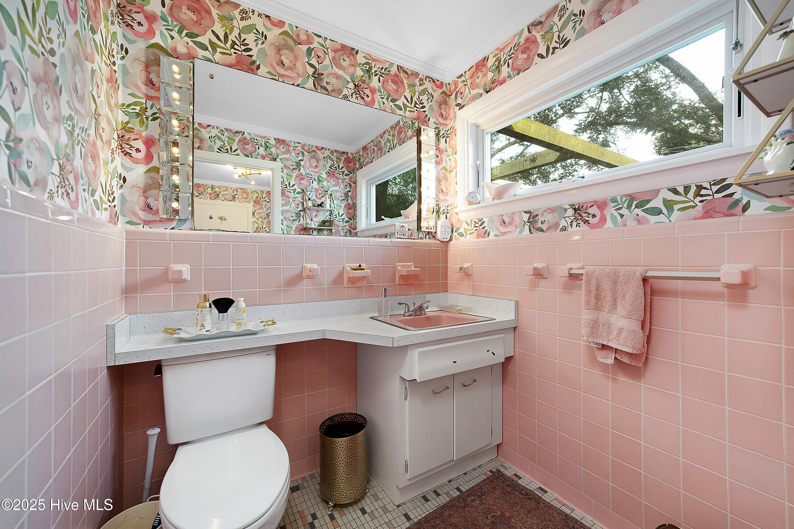 4507 Country Club Road Trent Woods, NC 28562 - Photo 13 of 27 Owners Bathroom