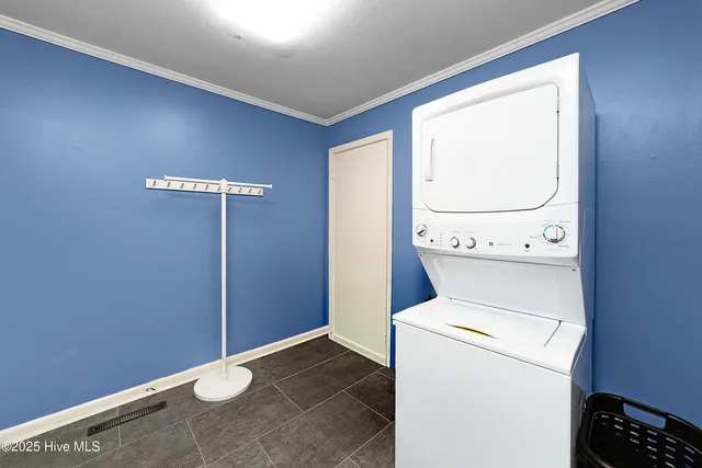 $450,000 | 4507 Country Club Road, Trent Woods, NC 28562