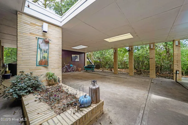 $400,000 | 4507 Country Club Road, Trent Woods, NC 28562