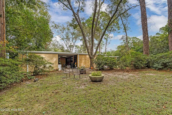 $400,000 | 4507 Country Club Road, Trent Woods, NC 28562