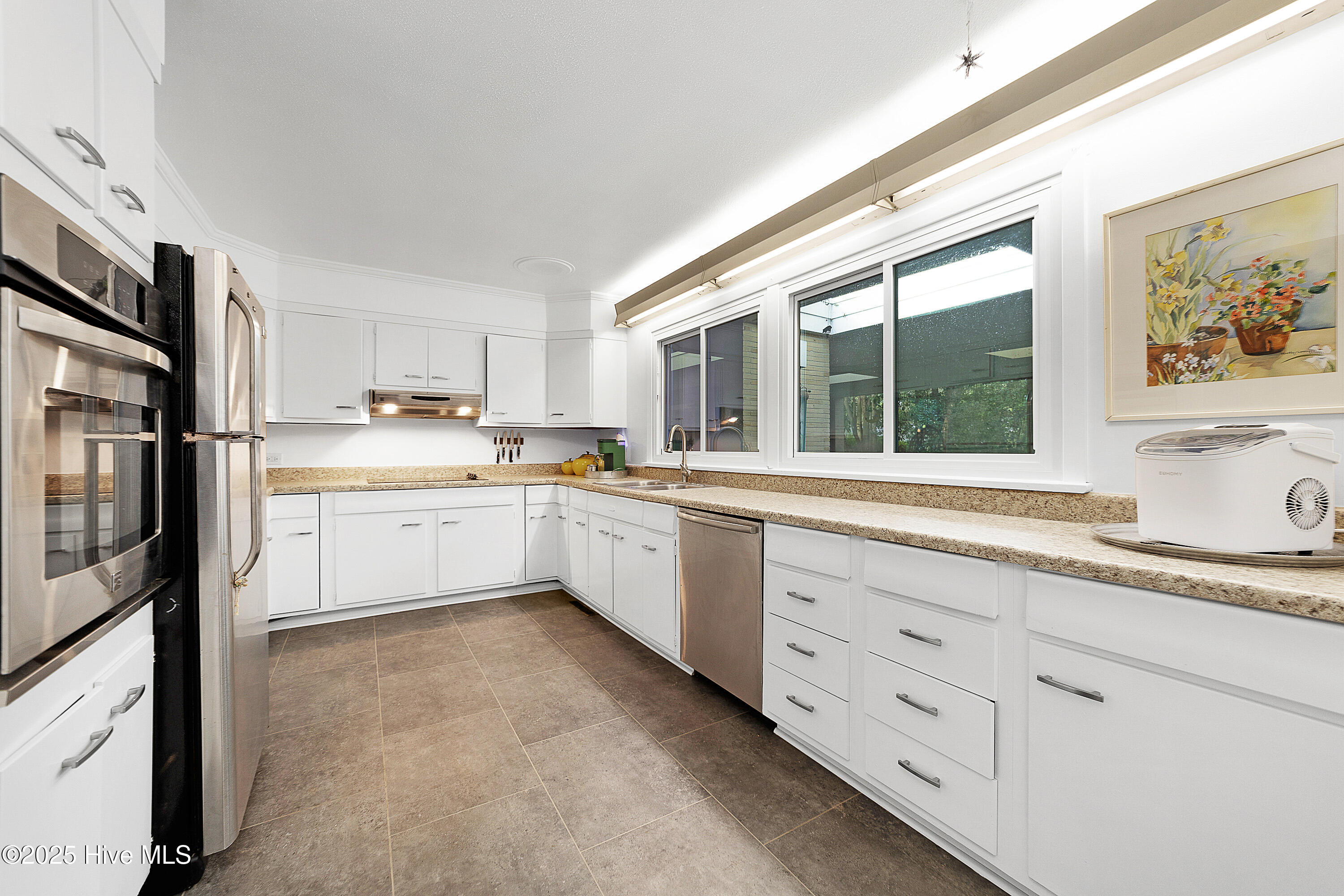 4507 Country Club Road Trent Woods, NC 28562 - Photo 5 of 27 Kitchen