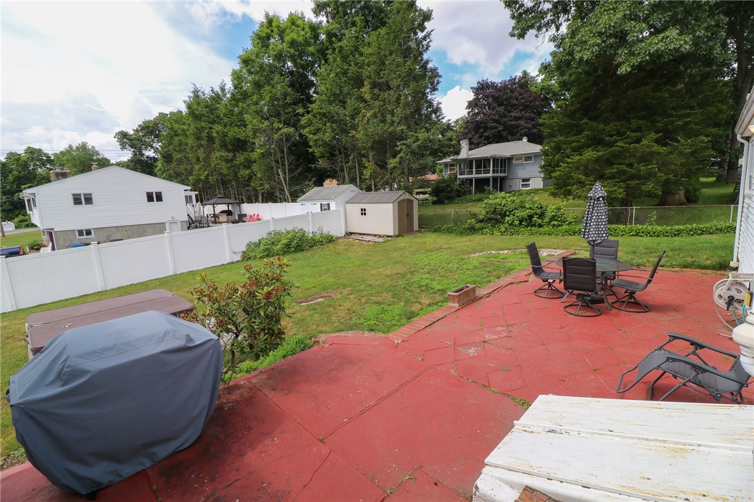 160 Rabbitt Hill Road Cumberland, RI 02864 - Photo 6 of 38