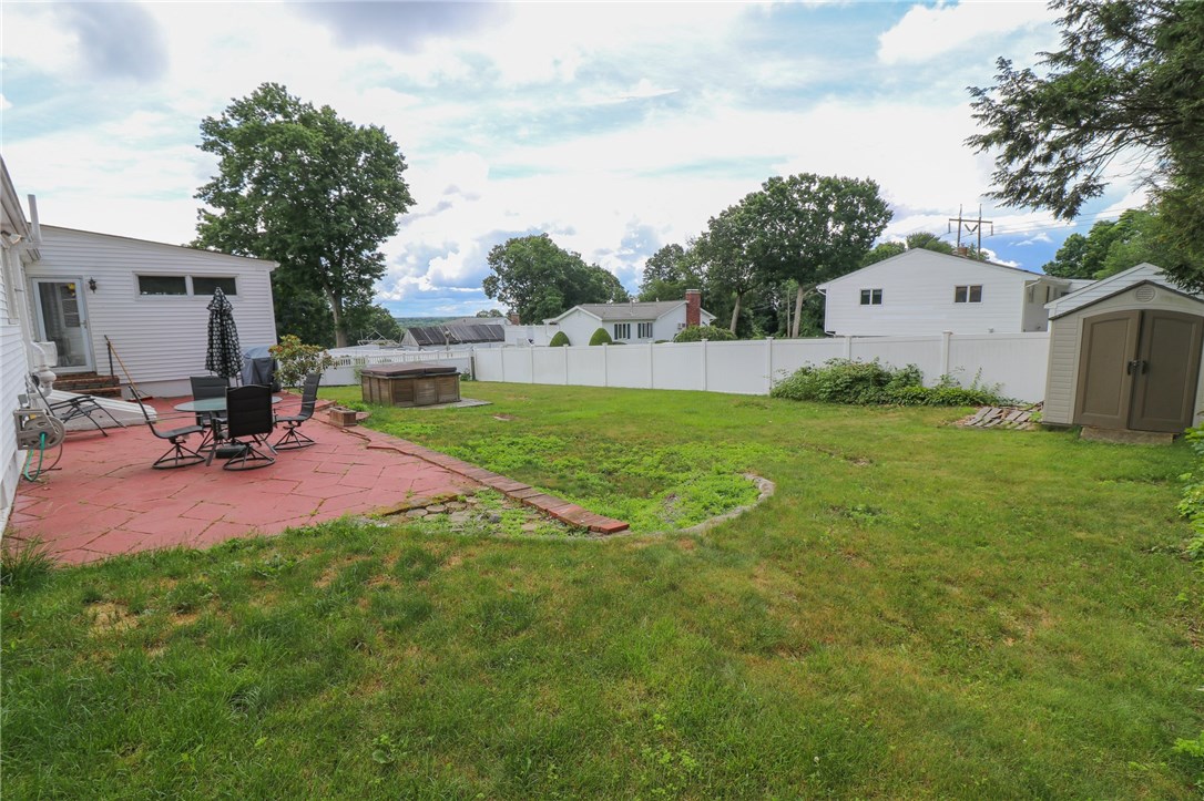 160 Rabbitt Hill Road Cumberland, RI 02864 - Photo 9 of 38