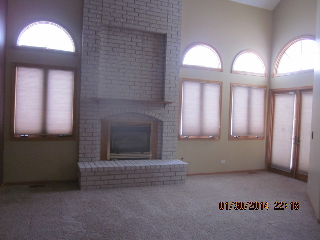 10-n592 Prairie Crossing Elgin, IL 60124 - Photo 2 of 10