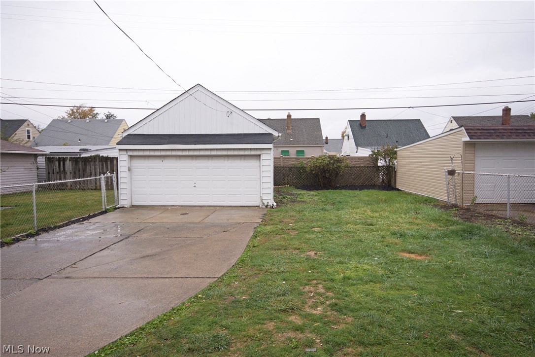 6502 Snow Road Parma, OH 44129 - Photo 26 of 28