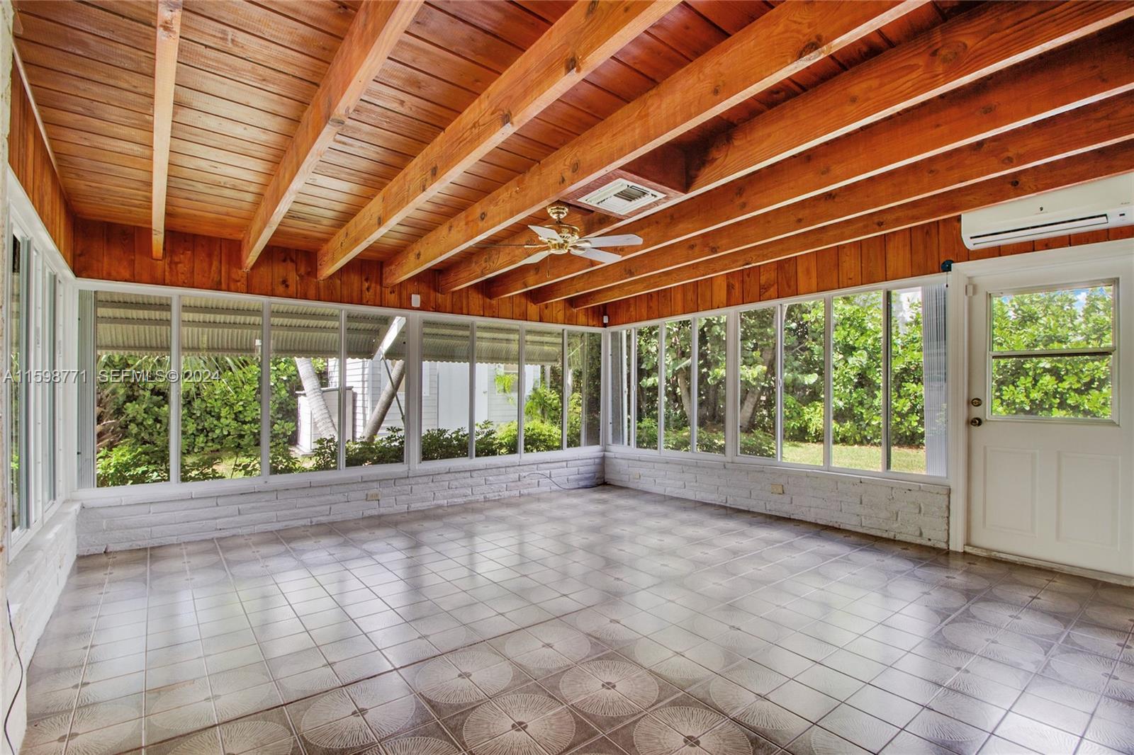 442 Warren Lane Key Biscayne, FL 33149 - Photo 10 of 13 Gallery Image 10