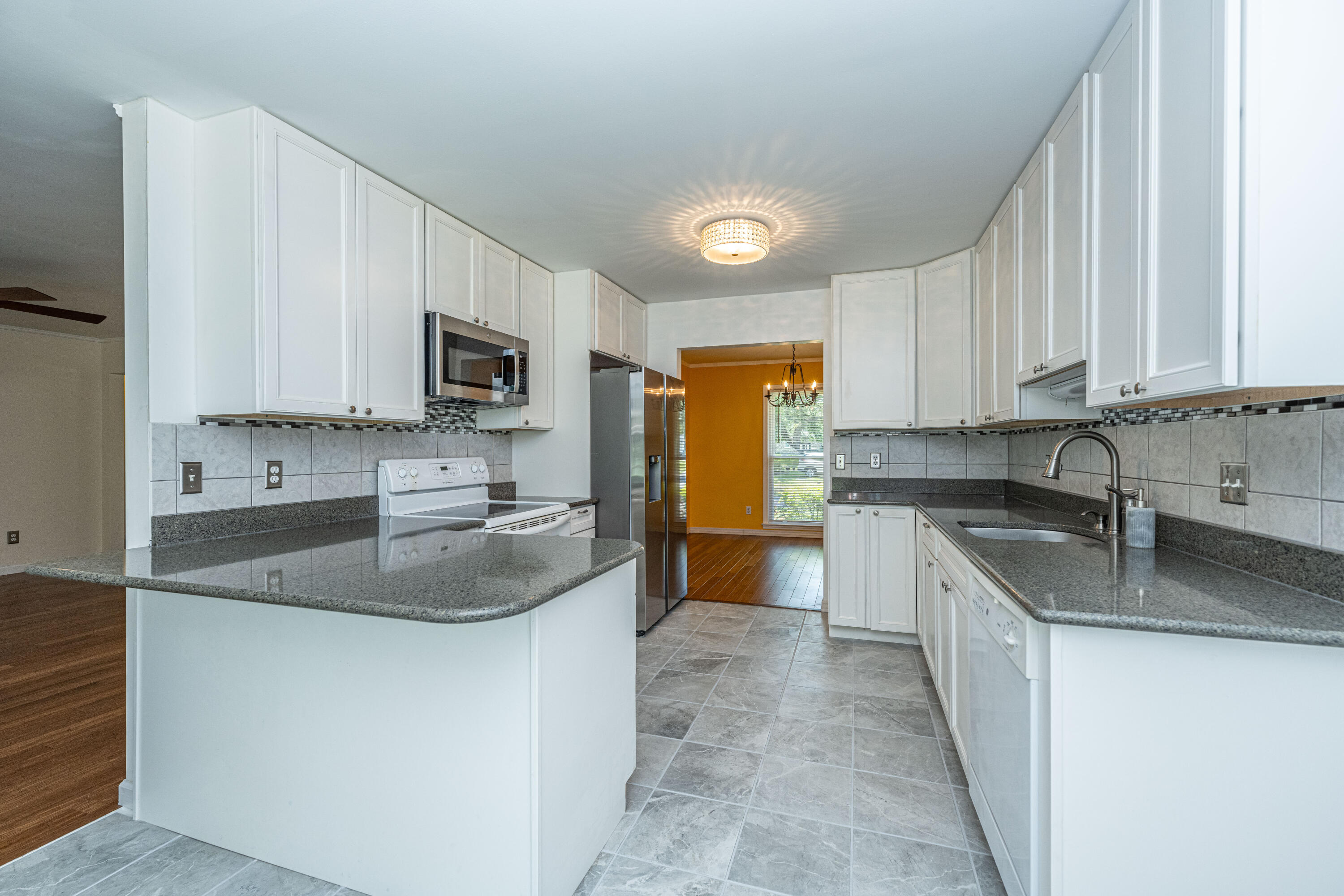 2302 Brevard Road Charleston, SC 29414 - Photo 4 of 53 2302BrevardRd020